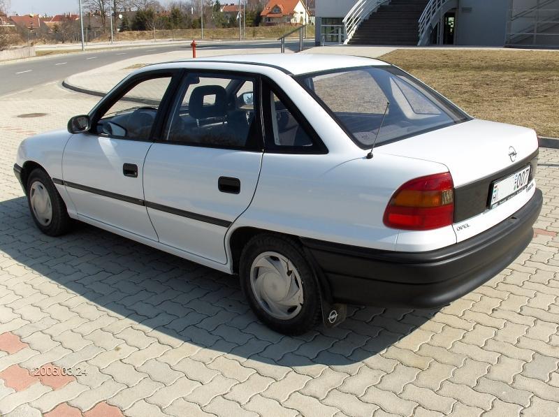 F astra sedan 14 kiv ll n paut Opel Astra 1991 Totalcar aut s