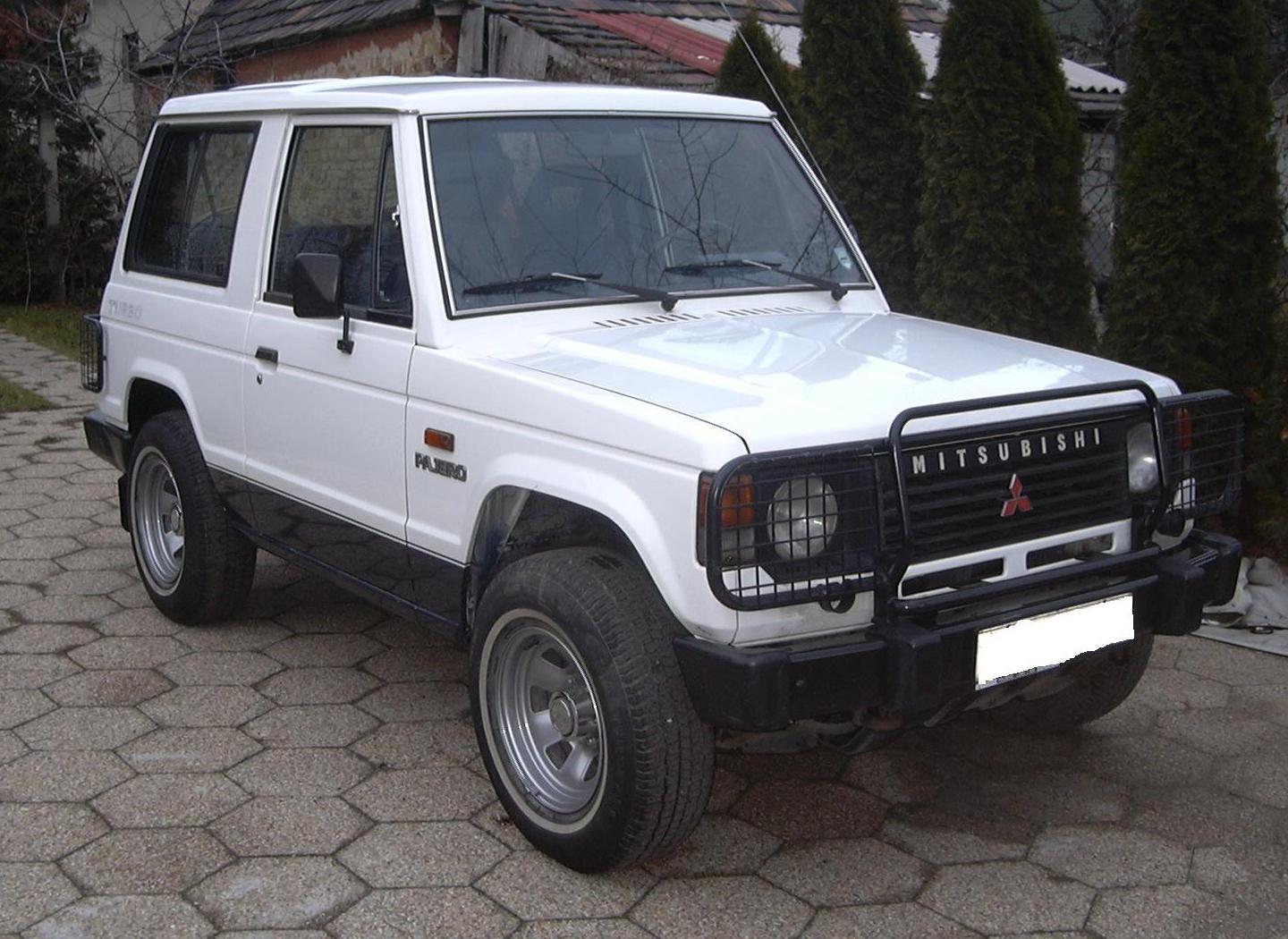 Mitsubishi pajero 1982