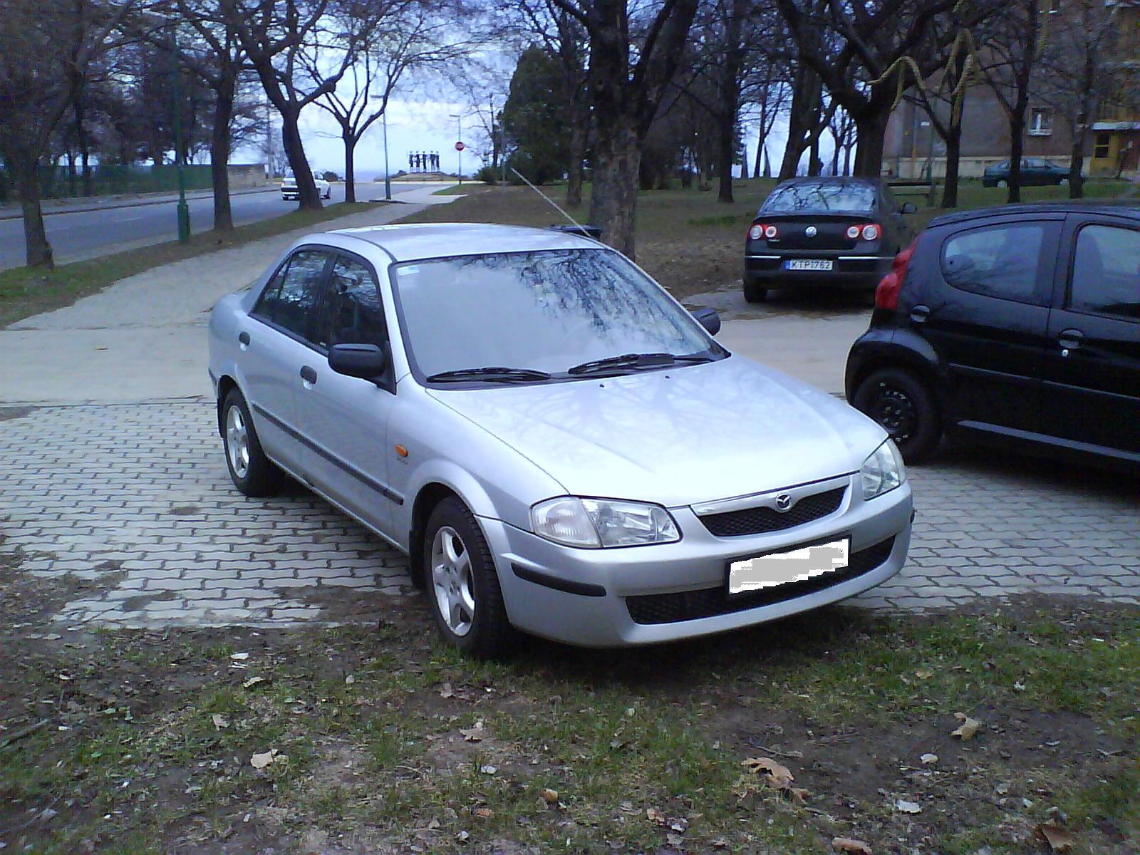 Mazda 323f vi